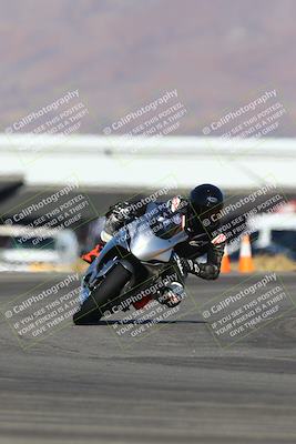 media/Jan-14-2024-SoCal Trackdays (Sun) [[2e55ec21a6]]/Turn 16 Set 2 (1125am)/